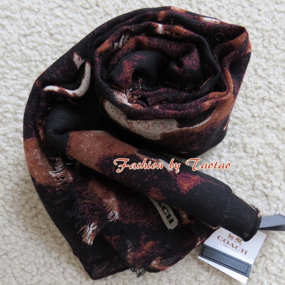 COACH ABSTRACT ANIMAL OVERSIZED SQUARE SCARF - Picture 1 of 5
